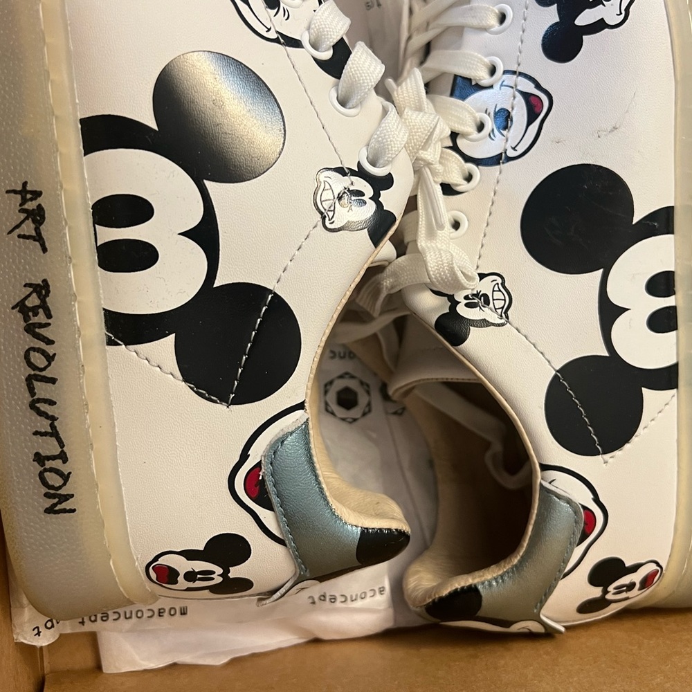 Disney white & black leather shoes